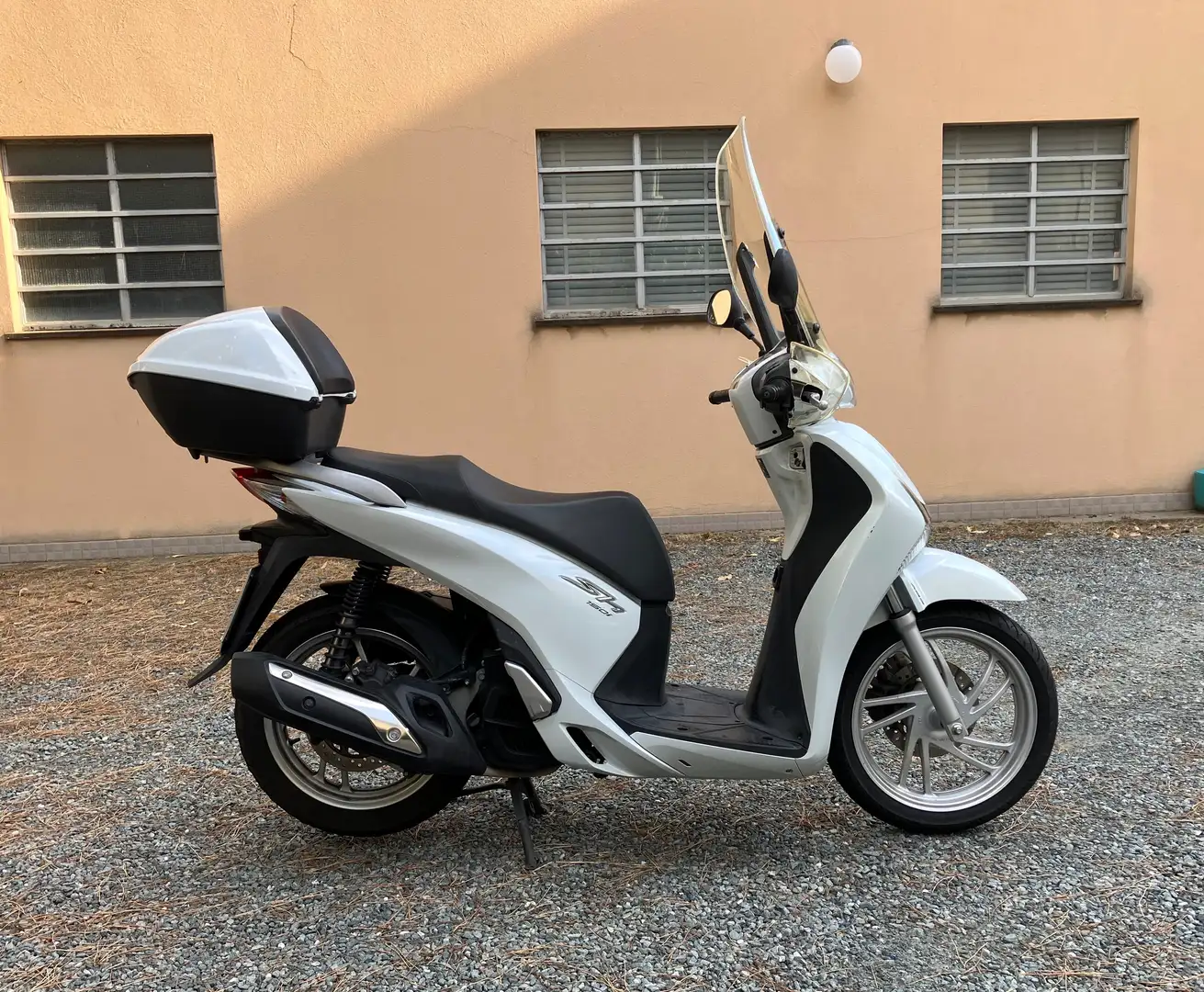 Honda SH 150i ABS bijela - 1