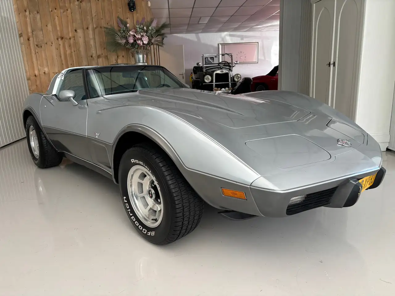 Chevrolet Corvette , 25TH ANNIVERSARY,NL GELEVERD, ,MATCHING NUMBERS,, foto 3