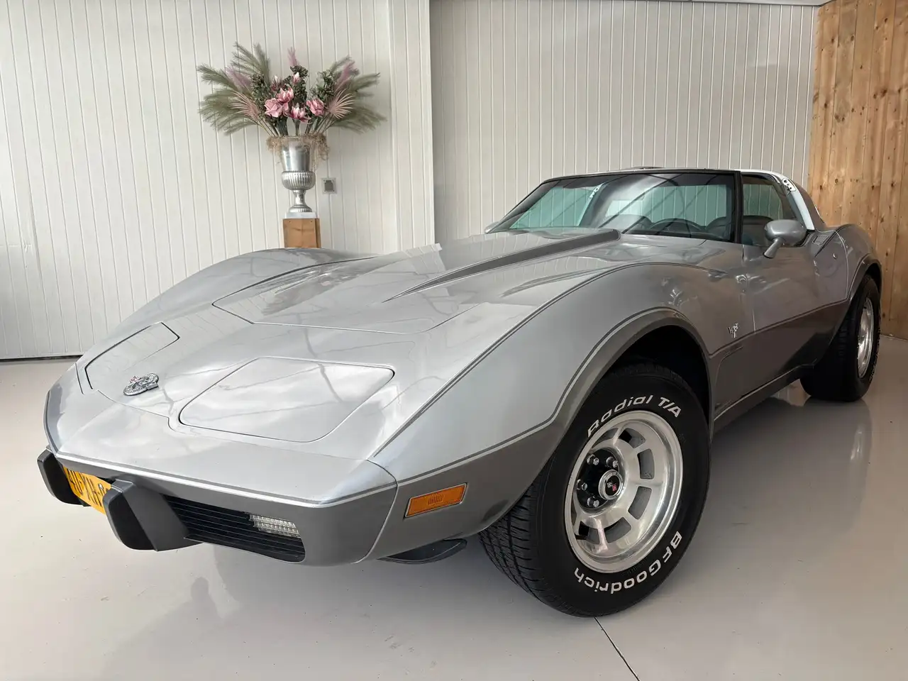 Chevrolet Corvette , 25TH ANNIVERSARY,NL GELEVERD, ,MATCHING NUMBERS,, foto 1