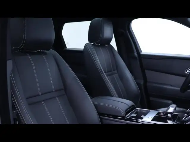 Land Rover Range Rover Velar view 13