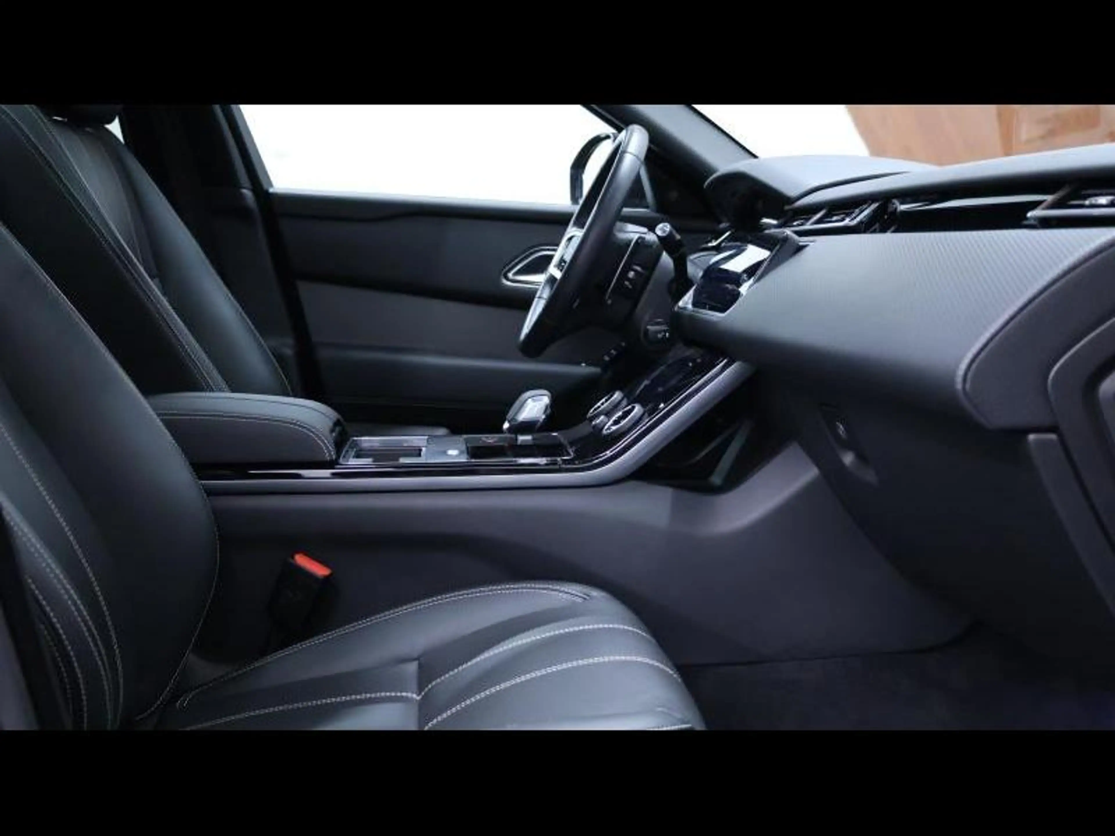 Land Rover Range Rover Velar D200 S Auto AWD — photo 12
