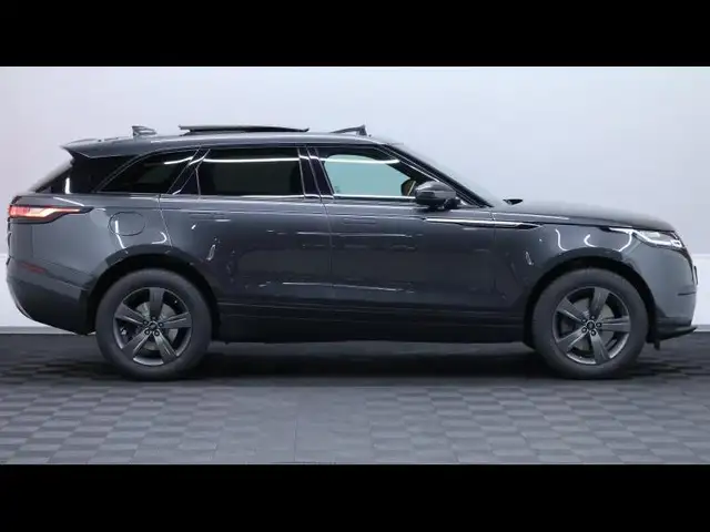 Land Rover Range Rover Velar view 4