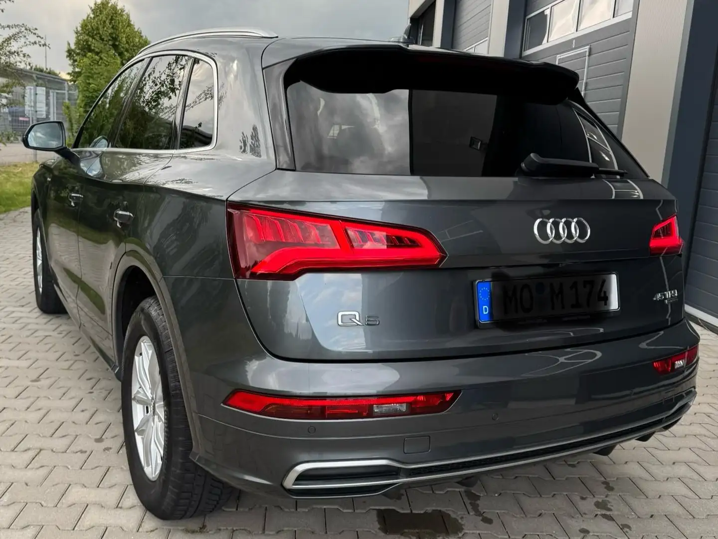 Audi Q5 Q5 45 TFSI quattro S tronic - Sline Packet Grau - 2