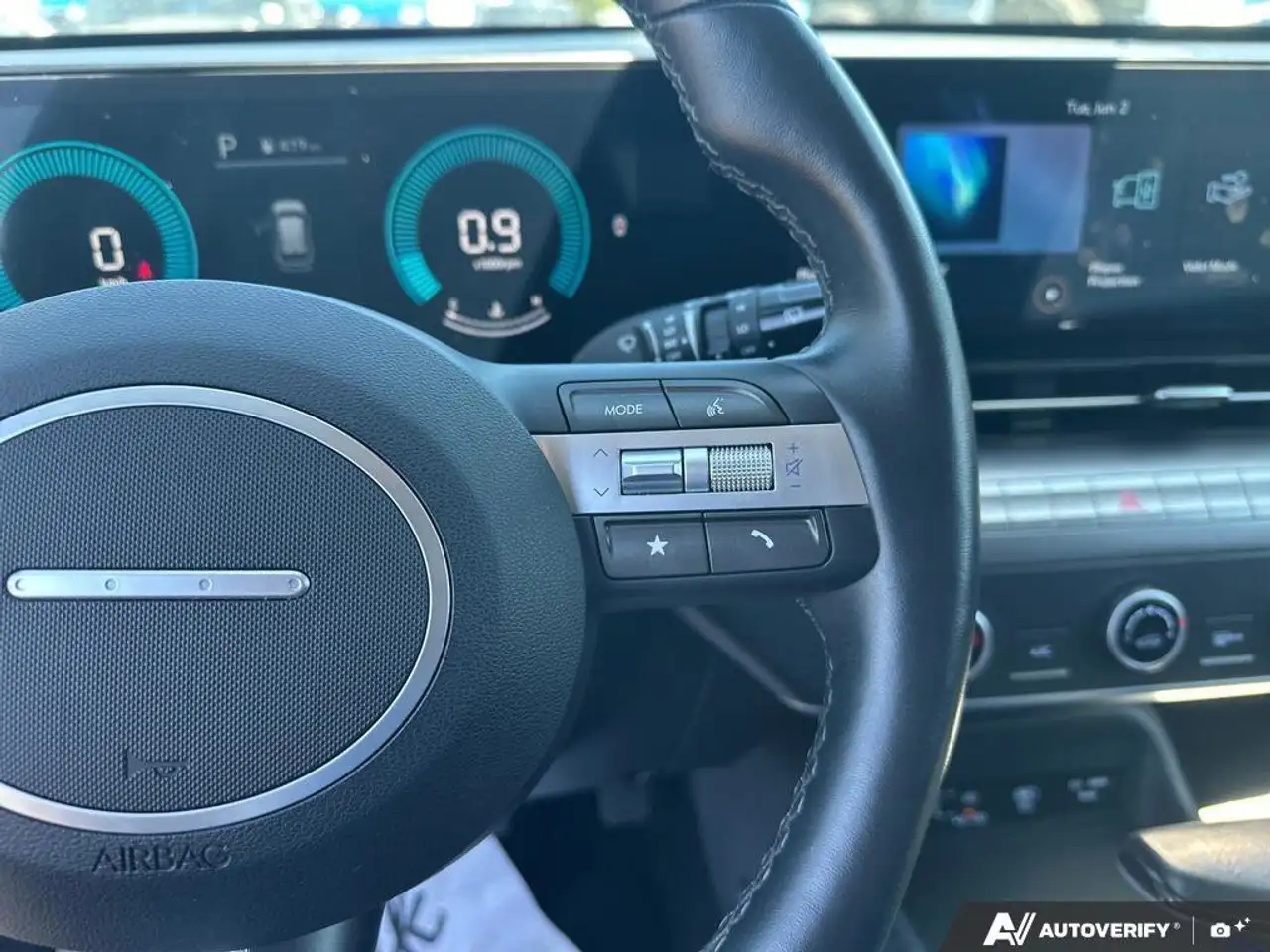 Hyundai KONA снимка Hyundai KONA