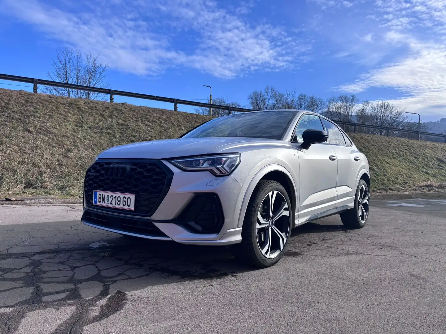 Audi Q3 35 TDI quattro S-line S-tronic - 2