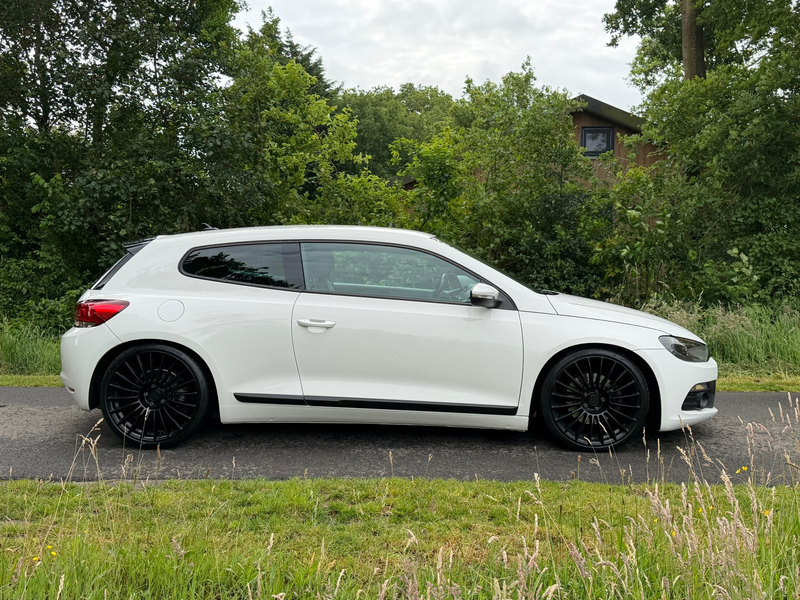 Volkswagen Scirocco 2.0 TSI Highline | Miltek + Rotiform + Verlaagd Nu — photo 7