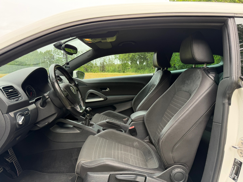 Volkswagen Scirocco 2.0 TSI Highline | Miltek + Rotiform + Verlaagd Nu — photo 14