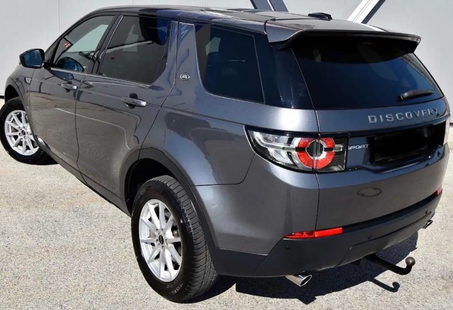 Land Rover Discovery Sport 2,0 TD4 4WD Pure Aut. Grau - 2