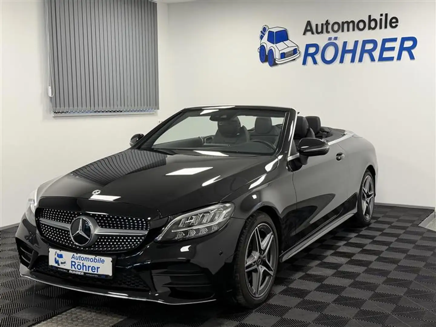 Mercedes-Benz C 180 Cabrio AMG-Line Airscarf Carplay Kamera Schwarz - 1