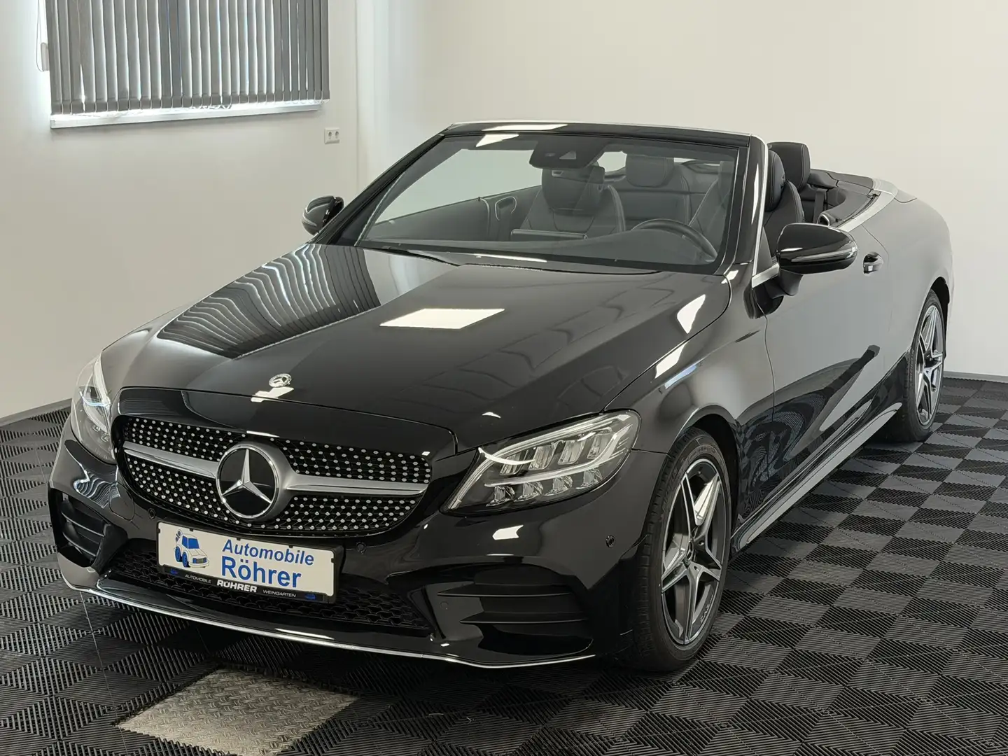 Mercedes-Benz C 180 Cabrio AMG-Line Airscarf Carplay Kamera Schwarz - 2