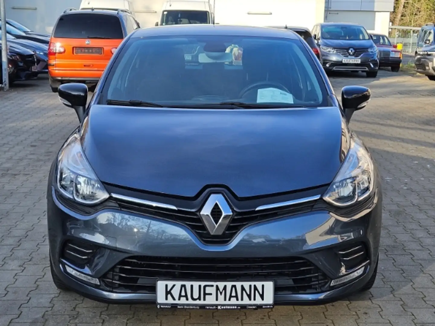 Renault Clio IV Limited Navi Klimaautom SHZ Temp Tel.-Vorb. PDC Grijs - 2