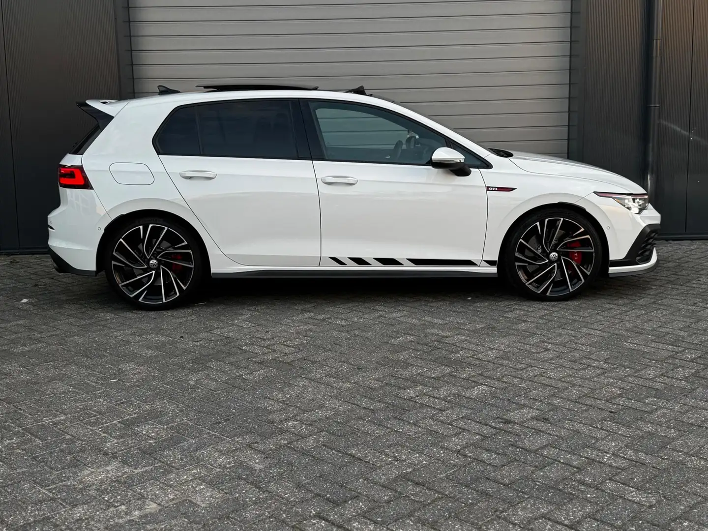 Volkswagen Golf GTI 2.0 TSI CLUBSPORT 300 PK| PANO | HUD | IQ | SFEER Blanc - 2