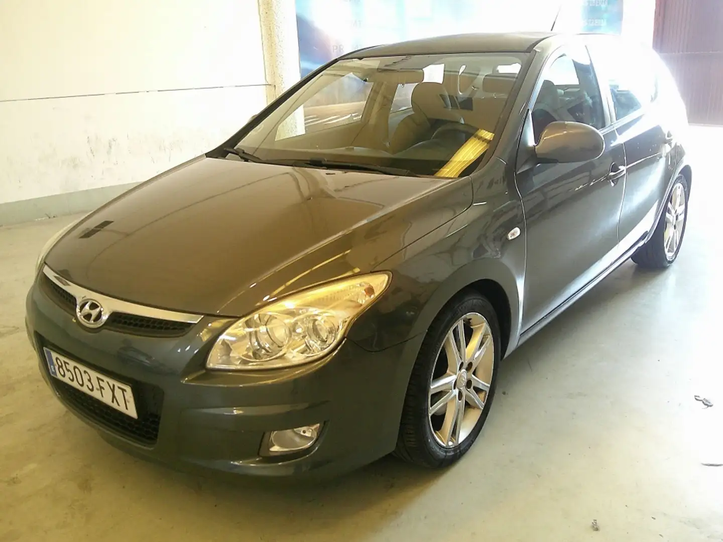 Hyundai i30 1.6CRDi Style Sport 115 Gris - 1