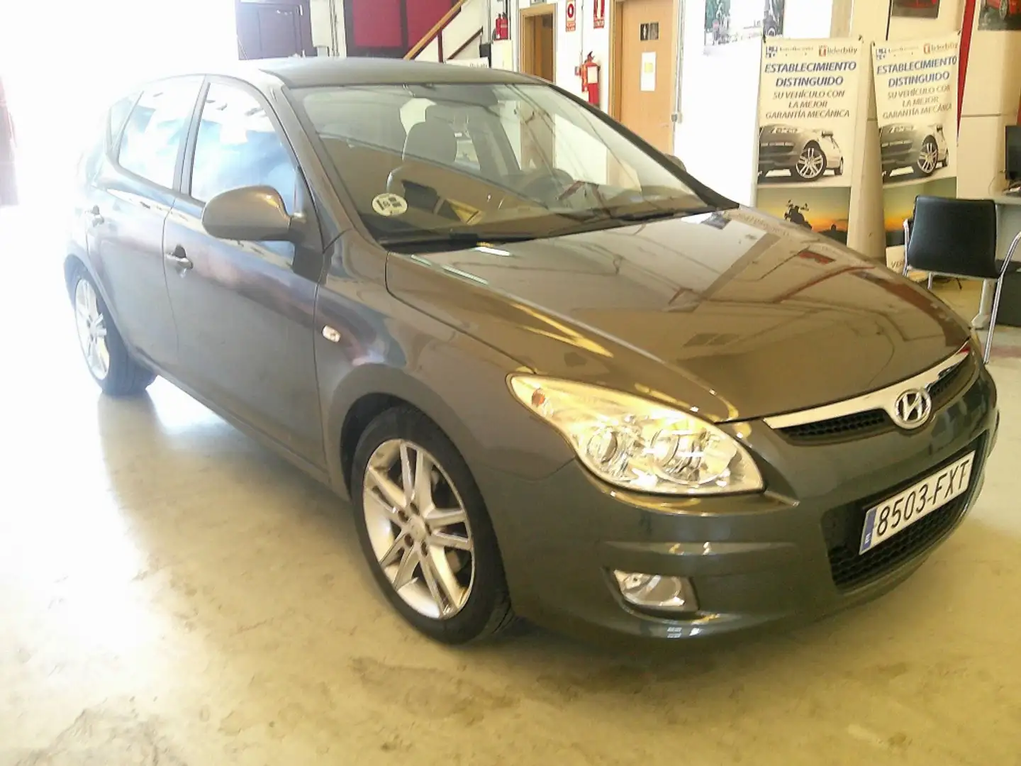 Hyundai i30 1.6CRDi Style Sport 115 Gris - 2