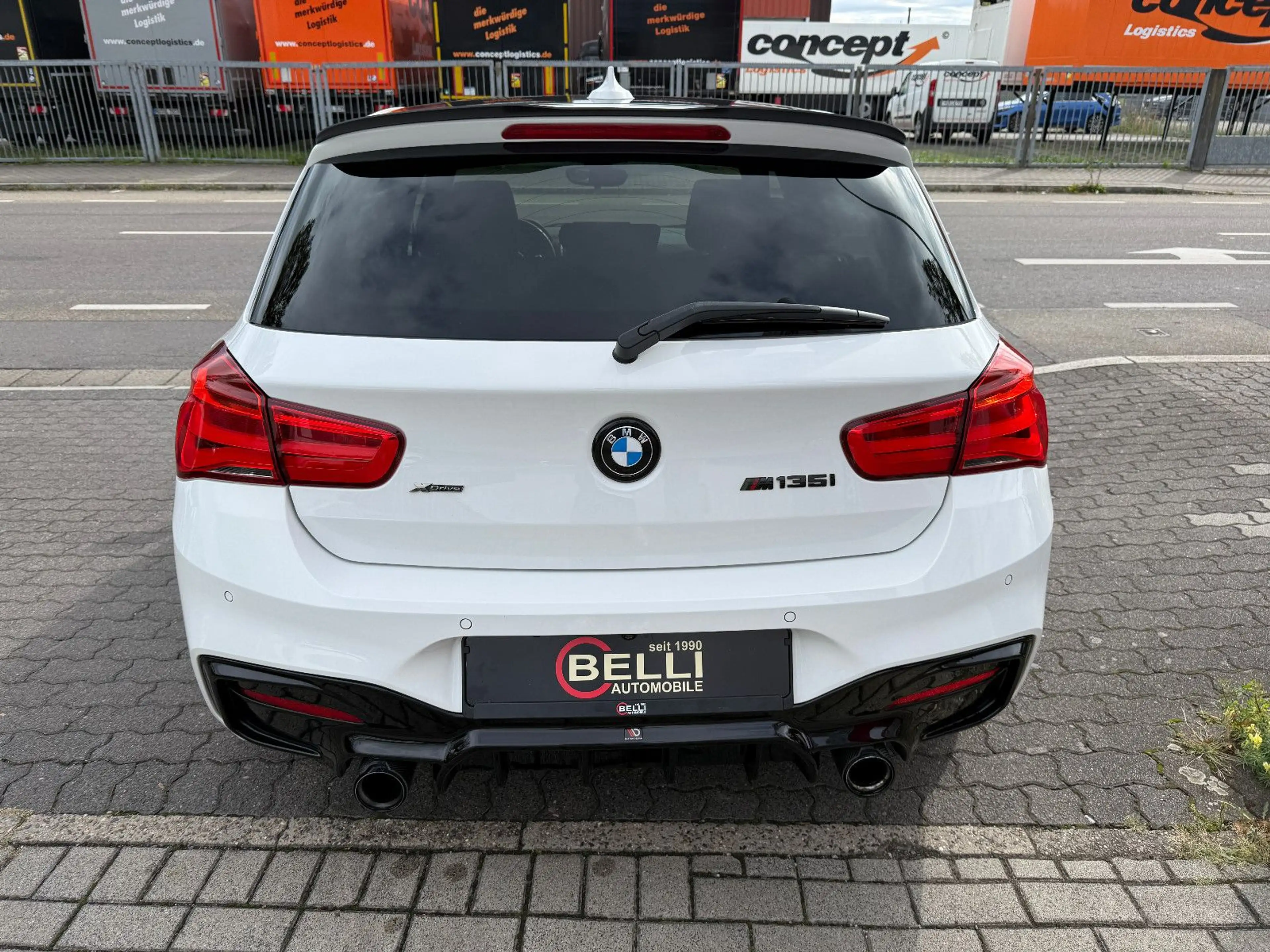 BMW 135 i xDrive Sport-Aut HK M-P.-AGA FINANZIERUNG — photo 6