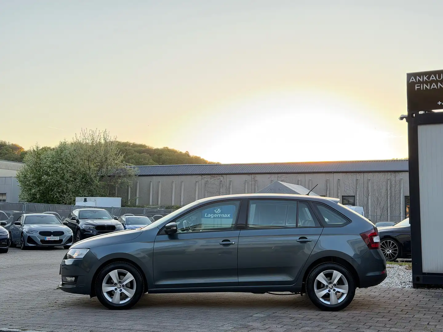 Skoda Rapid/Spaceback 1,0 TSI Finanzierung möglich Grau - 2