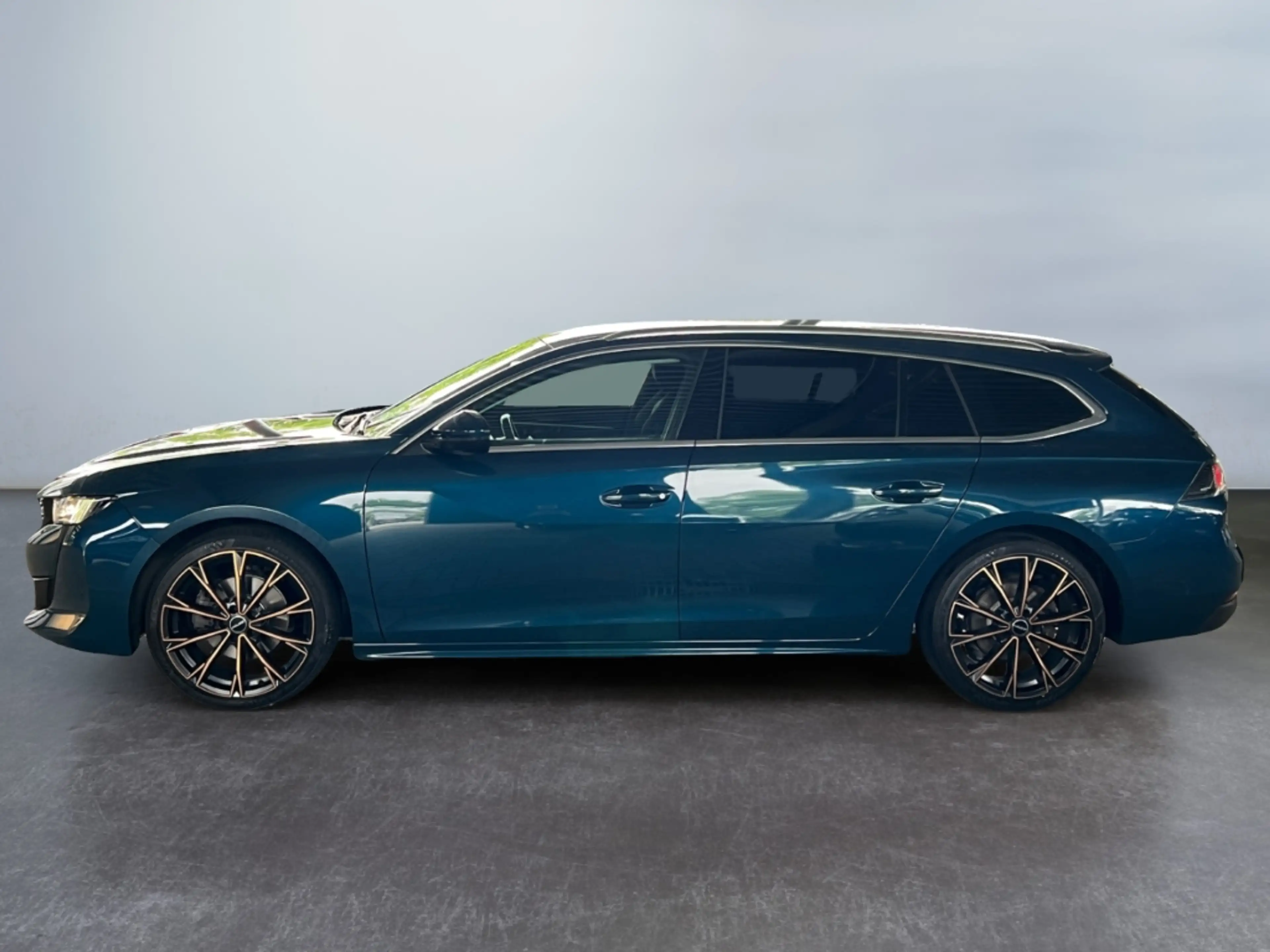 Peugeot 508 SW 1.2 130 Active *Digi CP*19Zoll*PDC*CarPlay* — photo 5