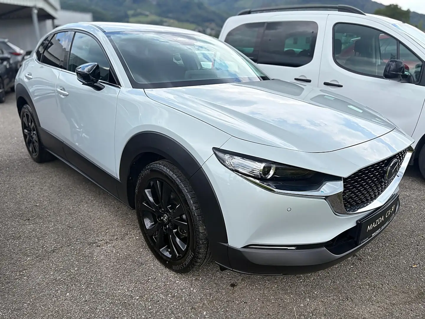 Mazda CX-30 e-Skyactive G122 Homura Weiß - 2