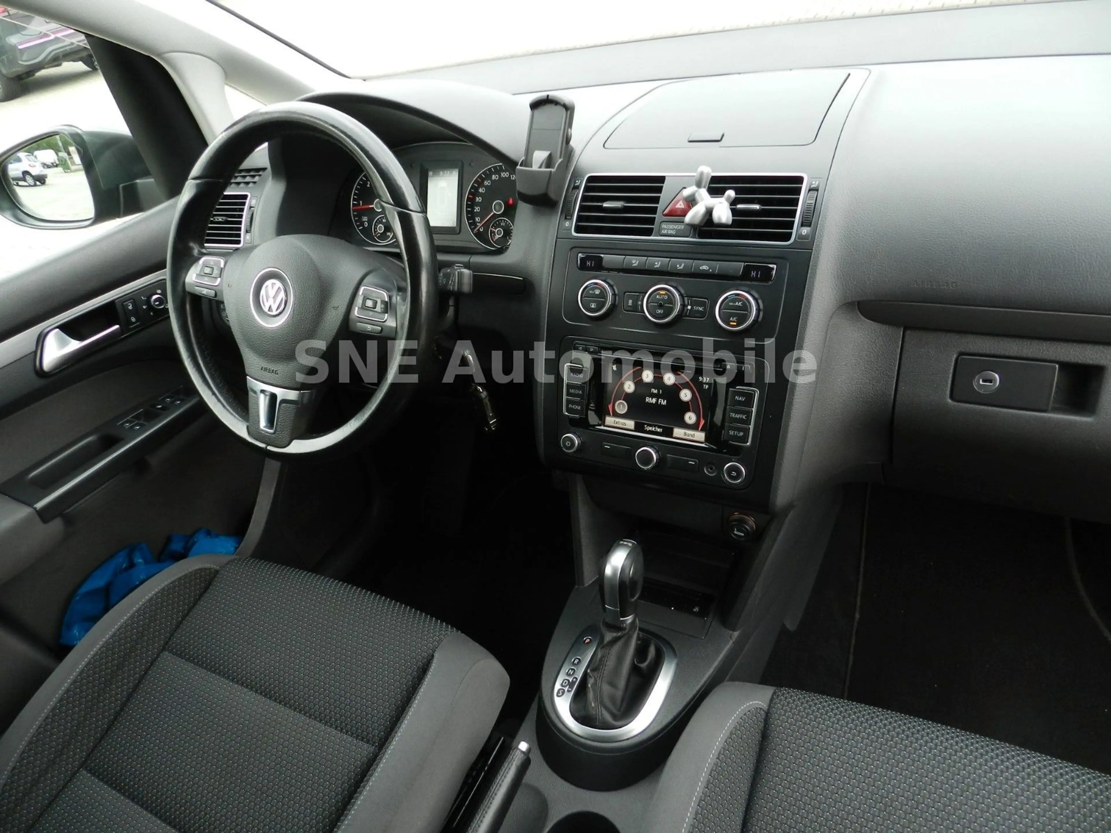 Volkswagen Touran Comfortline BMT — photo 10