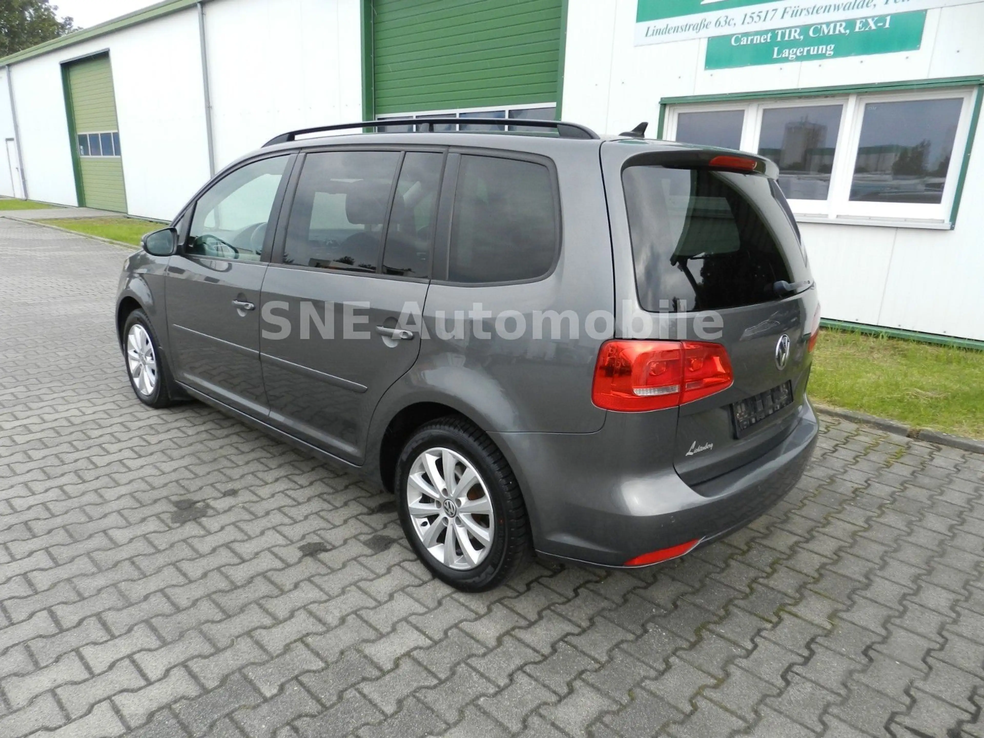 Volkswagen Touran Comfortline BMT — photo 8
