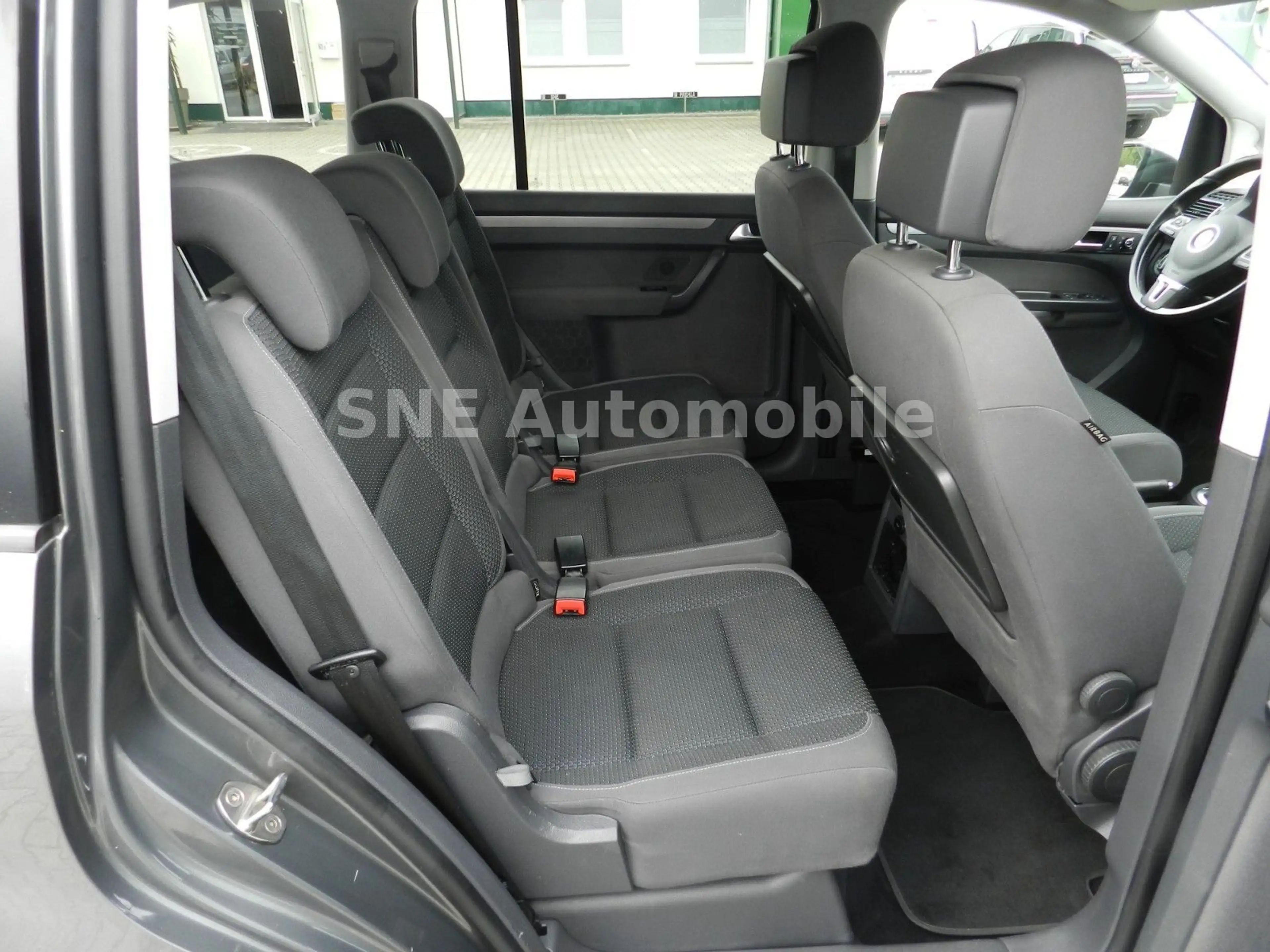 Volkswagen Touran Comfortline BMT — photo 13