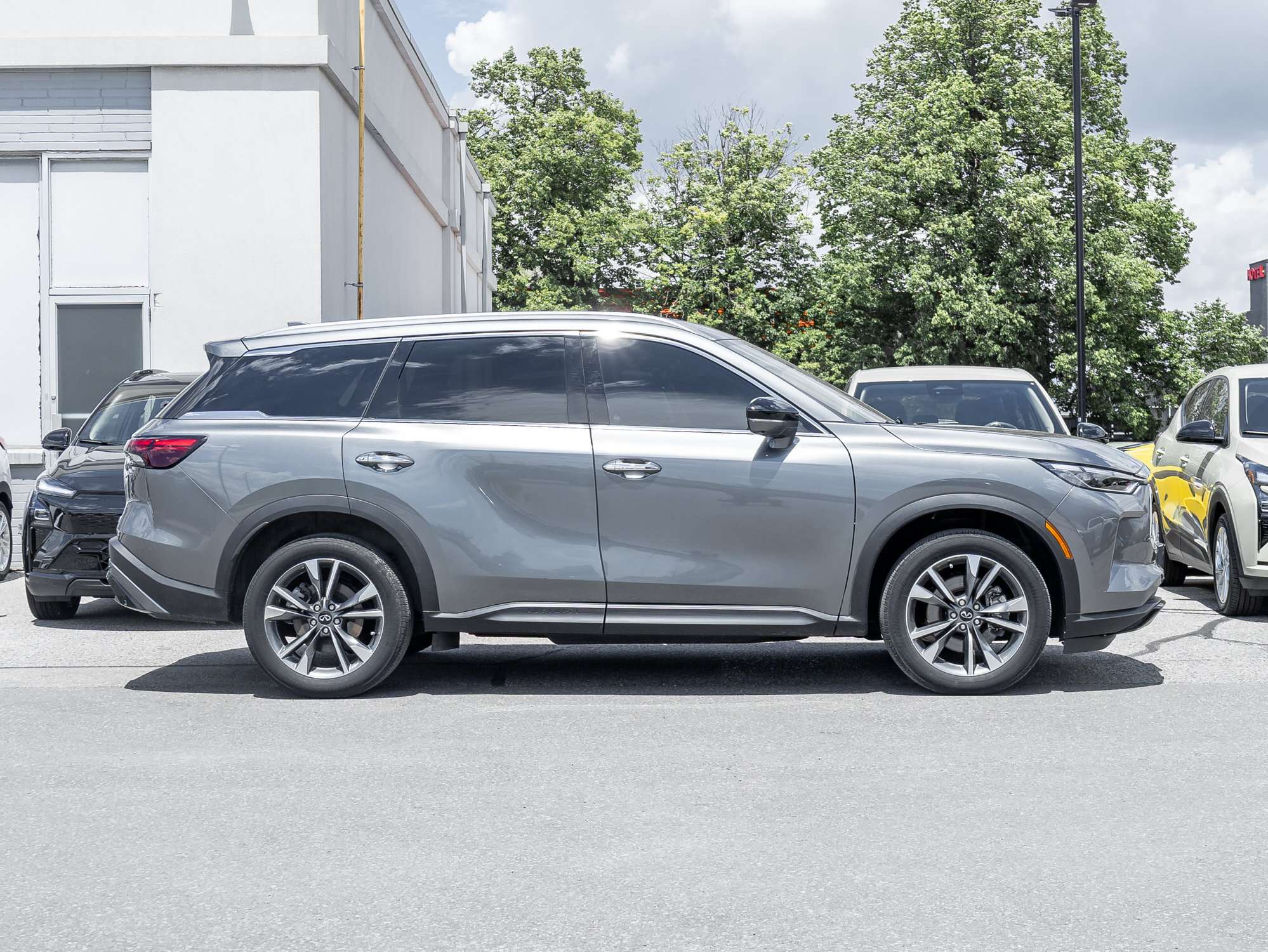 used 2023 INFINITI QX60 car, priced at $40,595