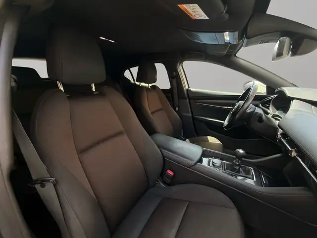 Mazda Mazda3 view 9