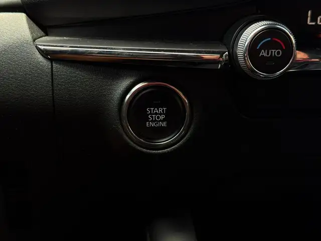 Mazda Mazda3 view 15