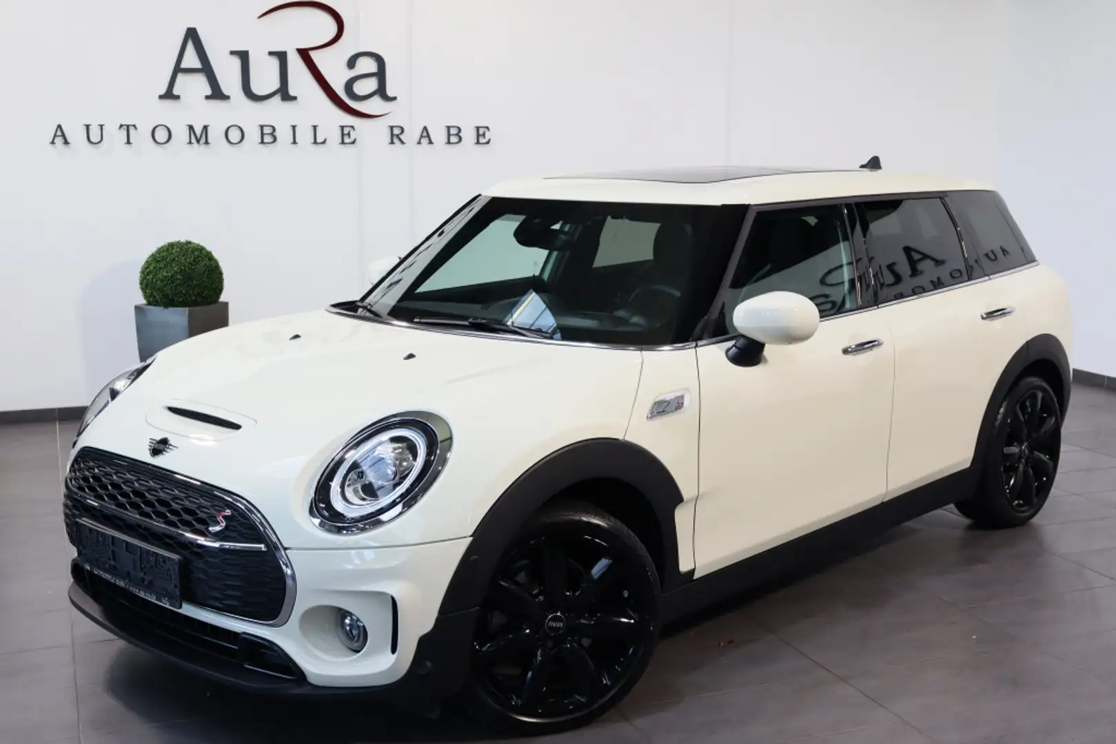 MINI Cooper SD Clubman Aut. NAV+LED+HEAD-UP+PANORAMA Wit - 1