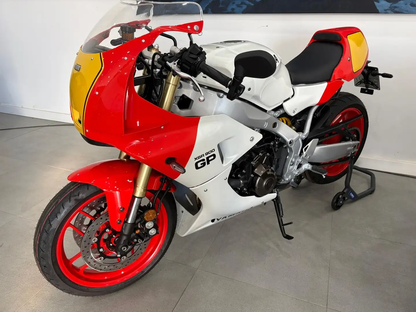 Yamaha XSR 900 XSR 900 GP Orange - 1