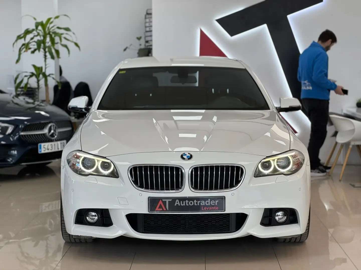 BMW 530 530dA Blanc - 2