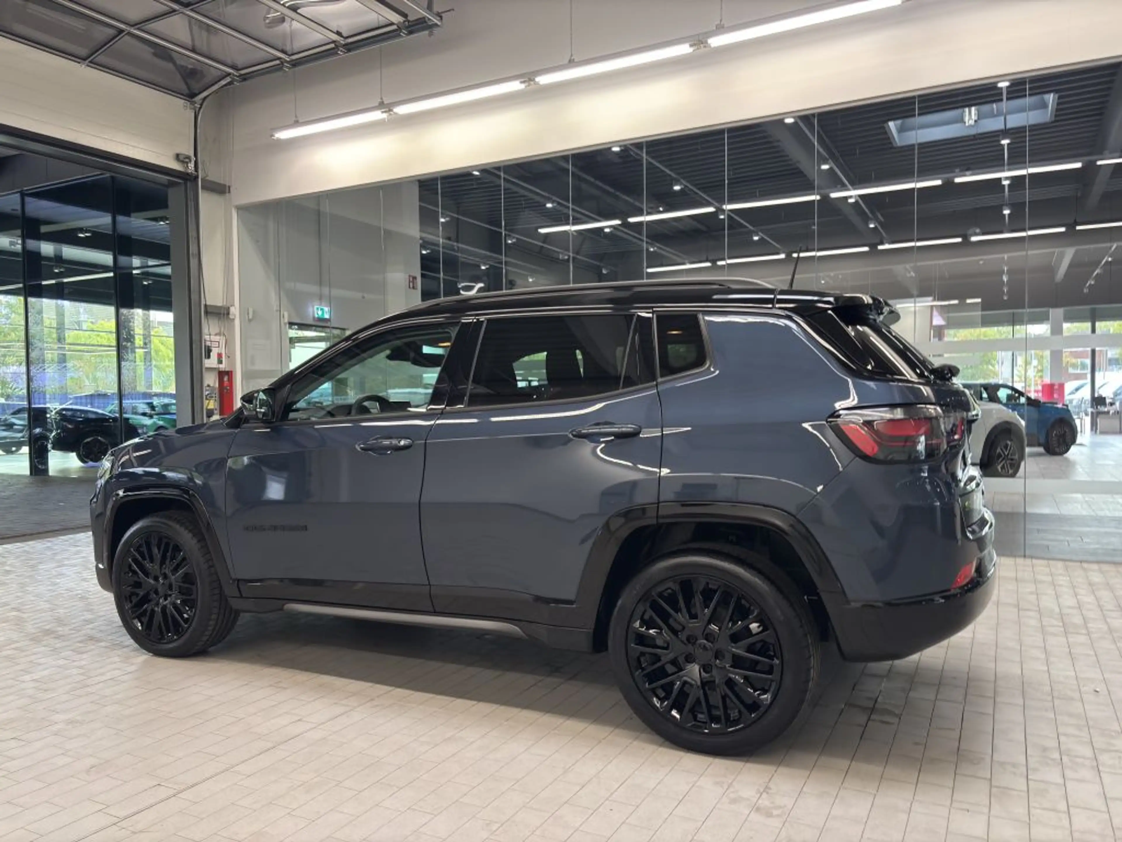 Jeep Compass 1.5 GSE T4 48V e-Hybrid AUTOMATIK S WINTER-Pkt. PD — photo 10