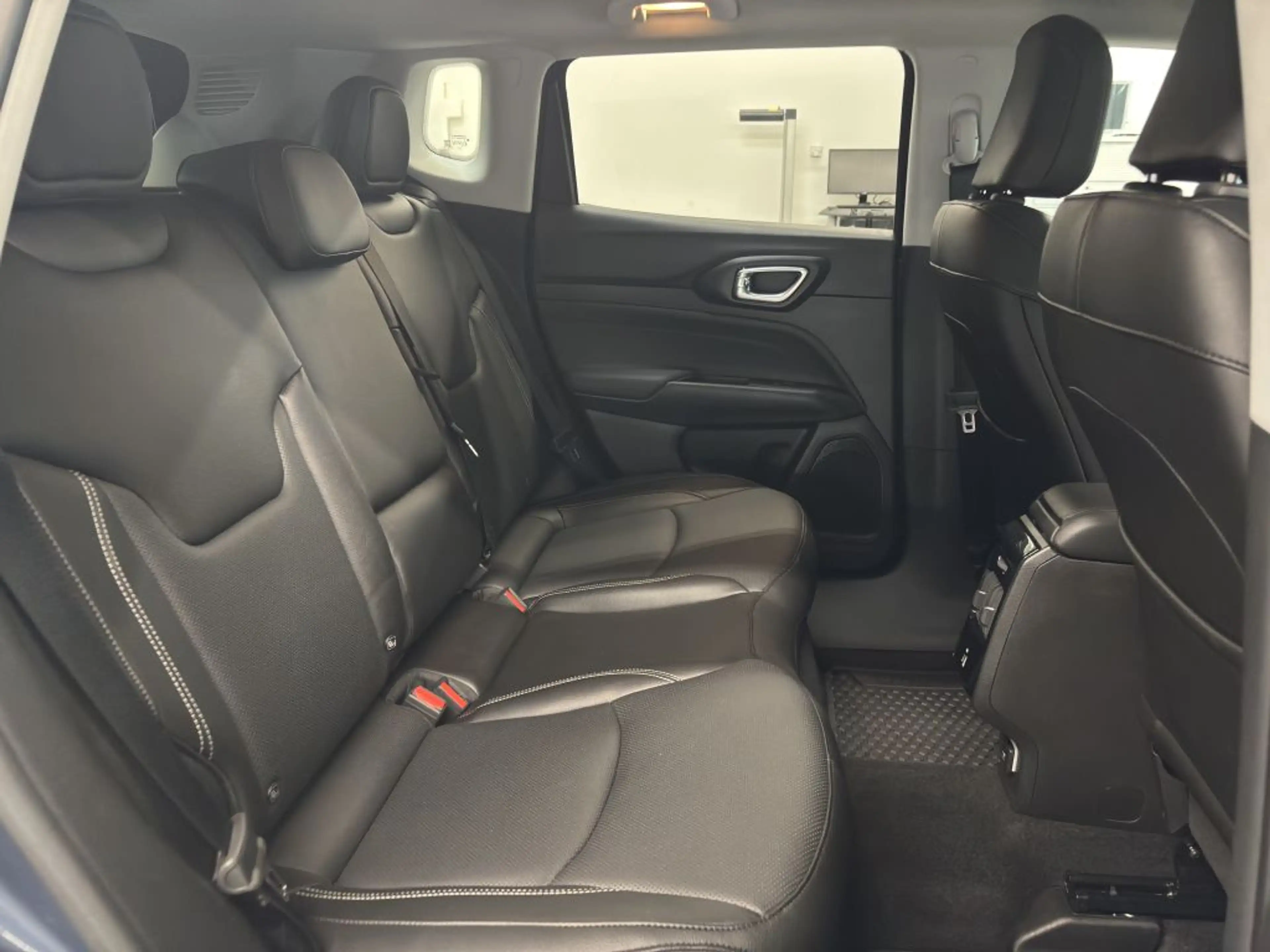Jeep Compass 1.5 GSE T4 48V e-Hybrid AUTOMATIK S WINTER-Pkt. PD — photo 5