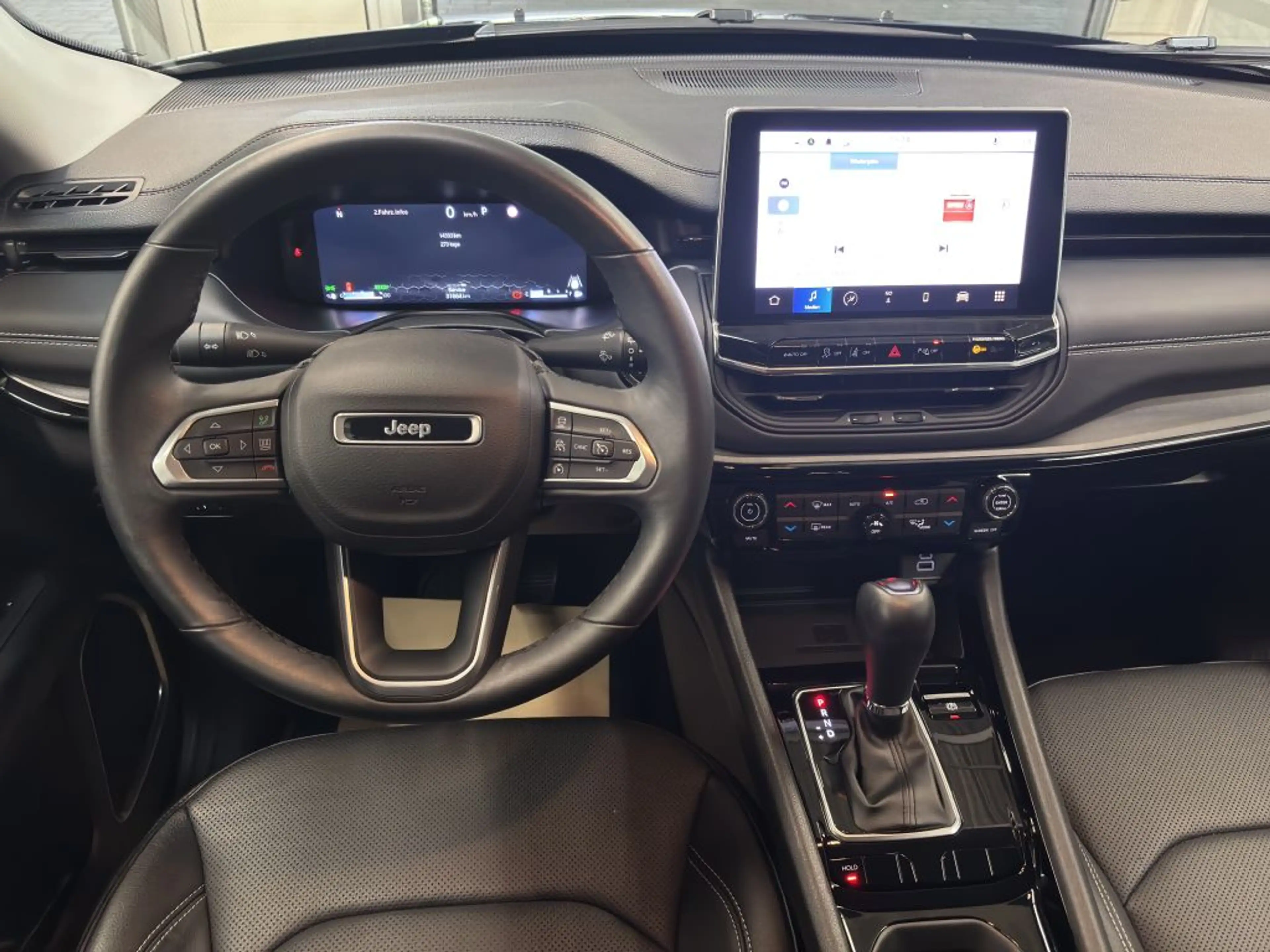 Jeep Compass 1.5 GSE T4 48V e-Hybrid AUTOMATIK S WINTER-Pkt. PD — photo 14