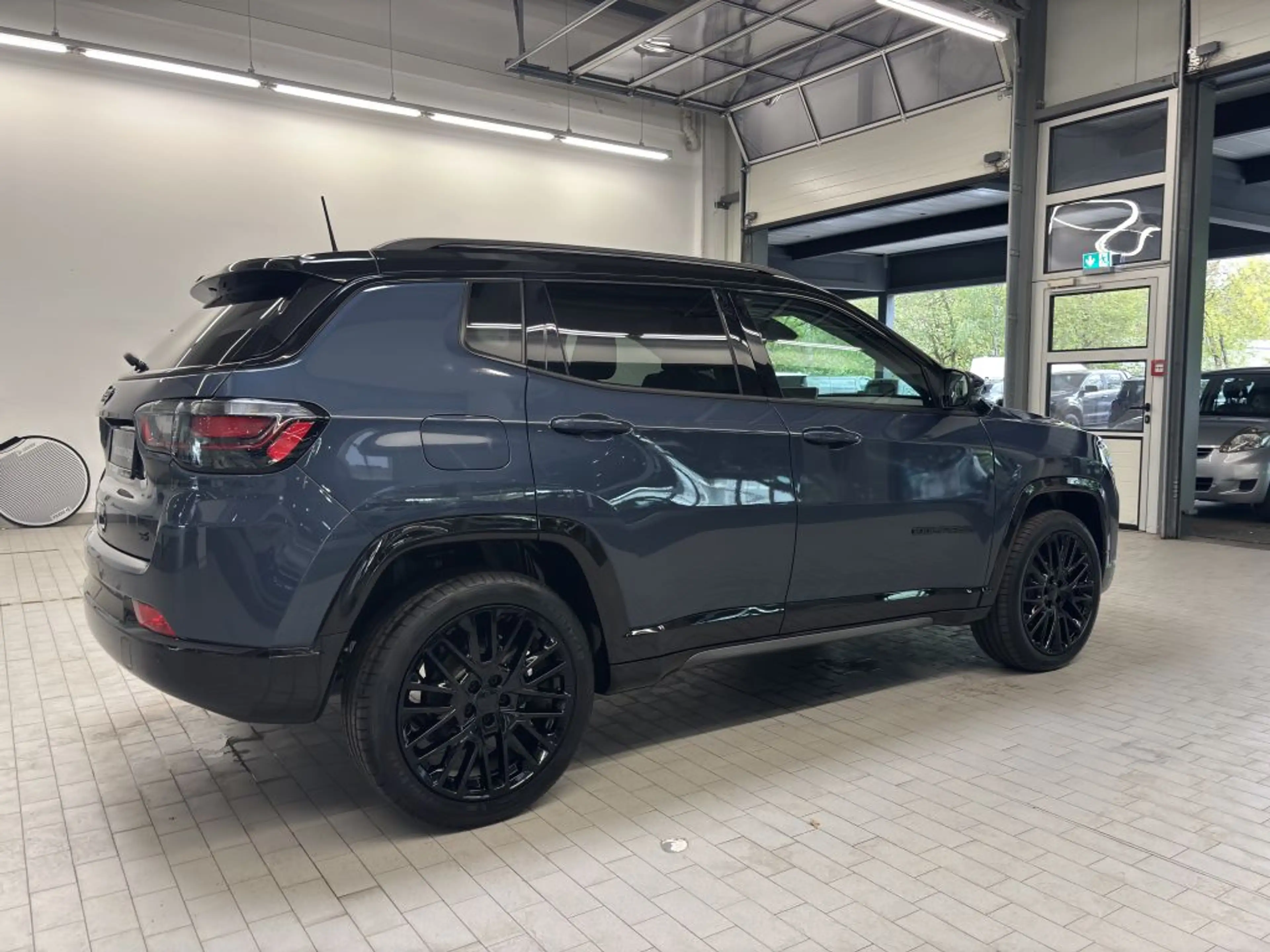 Jeep Compass 1.5 GSE T4 48V e-Hybrid AUTOMATIK S WINTER-Pkt. PD — photo 6