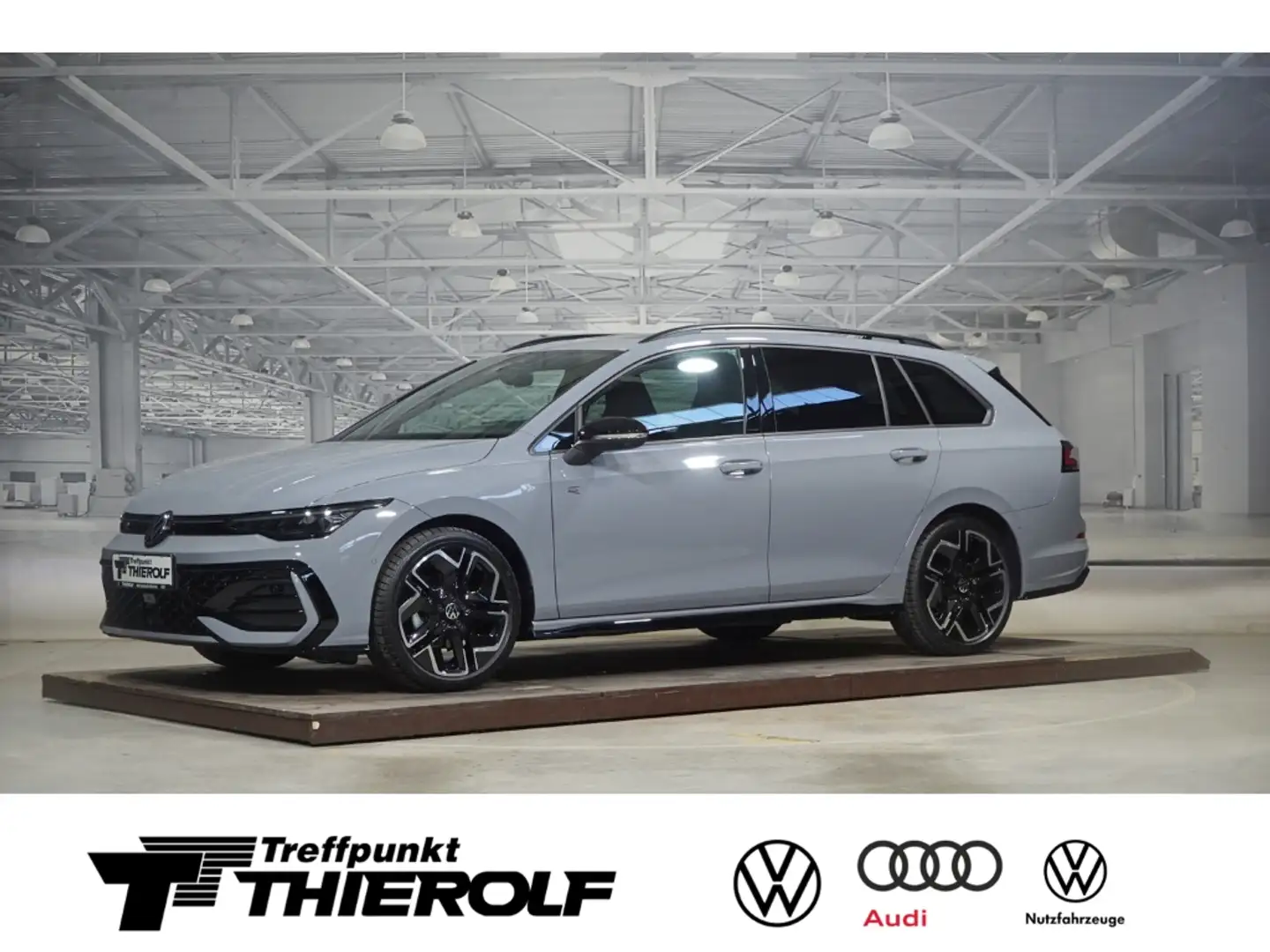Volkswagen Golf Variant R-Line 1.5 eTSI AHK PANO 3-Zonen 360 Grau - 1