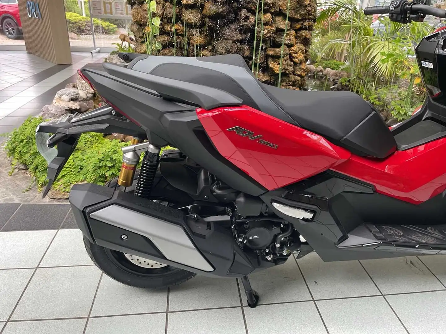 Honda ADV 350 ABS 2025 6 Jahre Garantie Rouge - 2