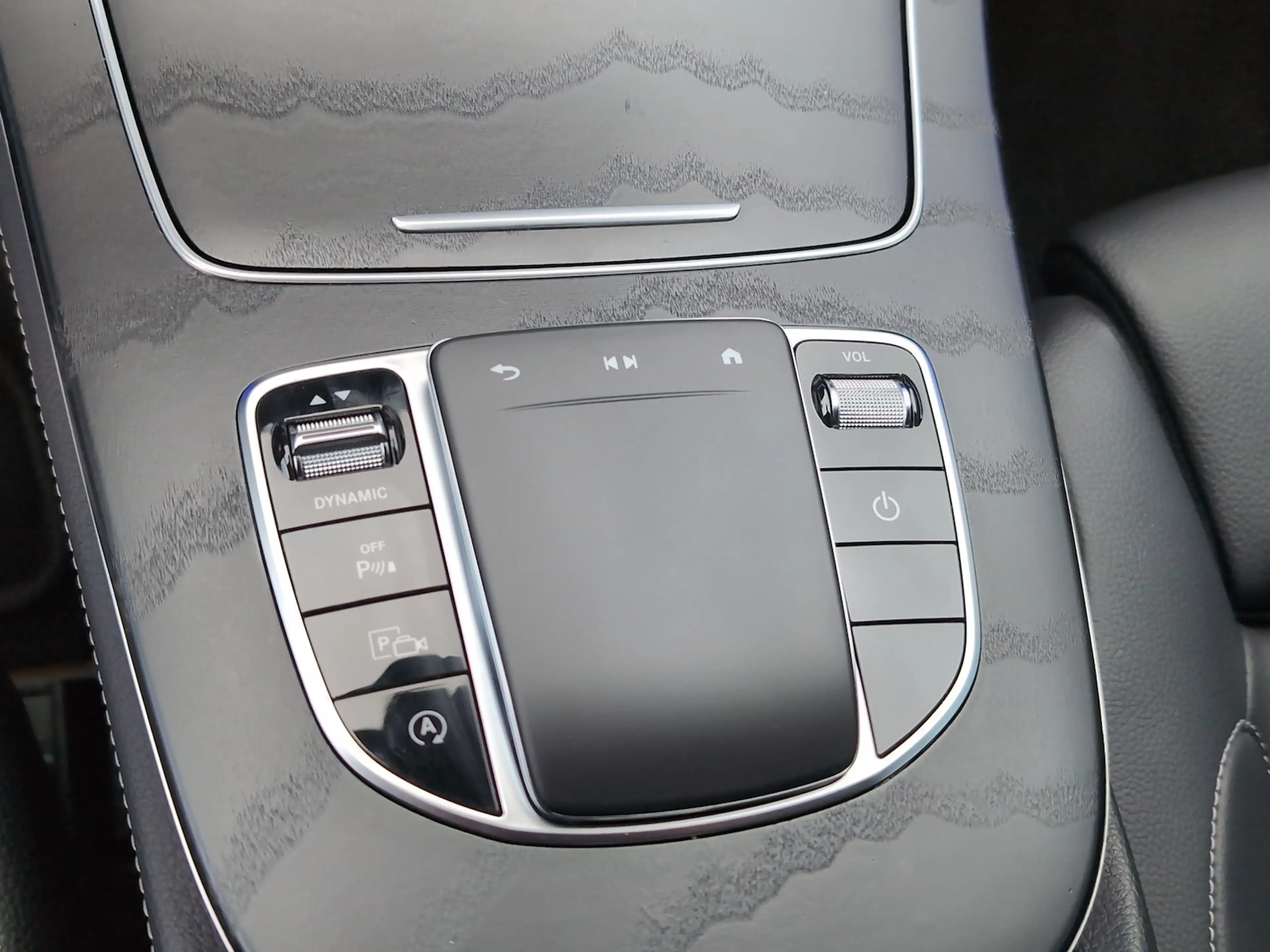 Mercedes-Benz CLS 300 d 4M AMG Night *LED*eAHK*Distro*Burmes* — photo 9
