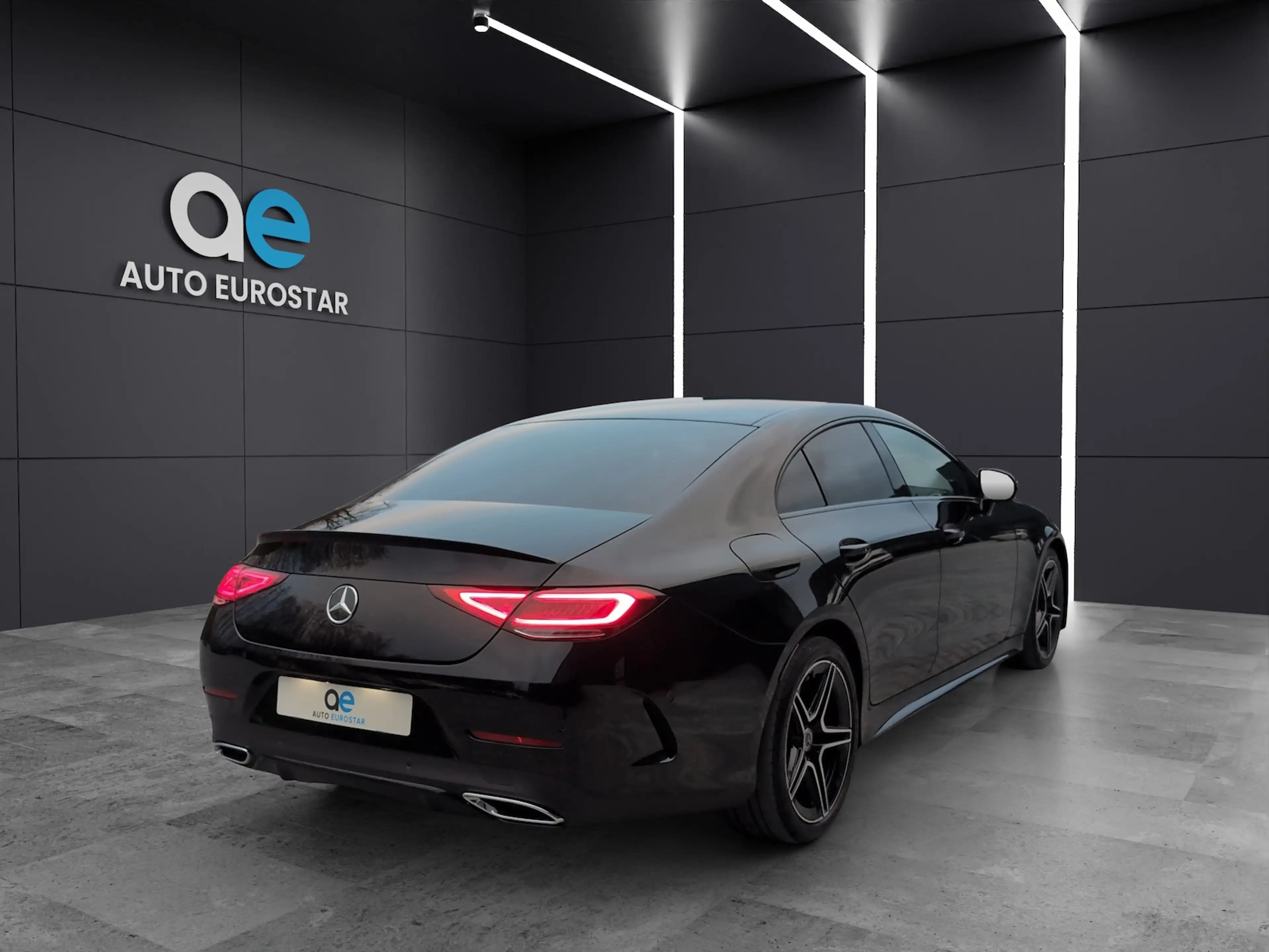 Mercedes-Benz CLS 300 d 4M AMG Night *LED*eAHK*Distro*Burmes* — photo 3