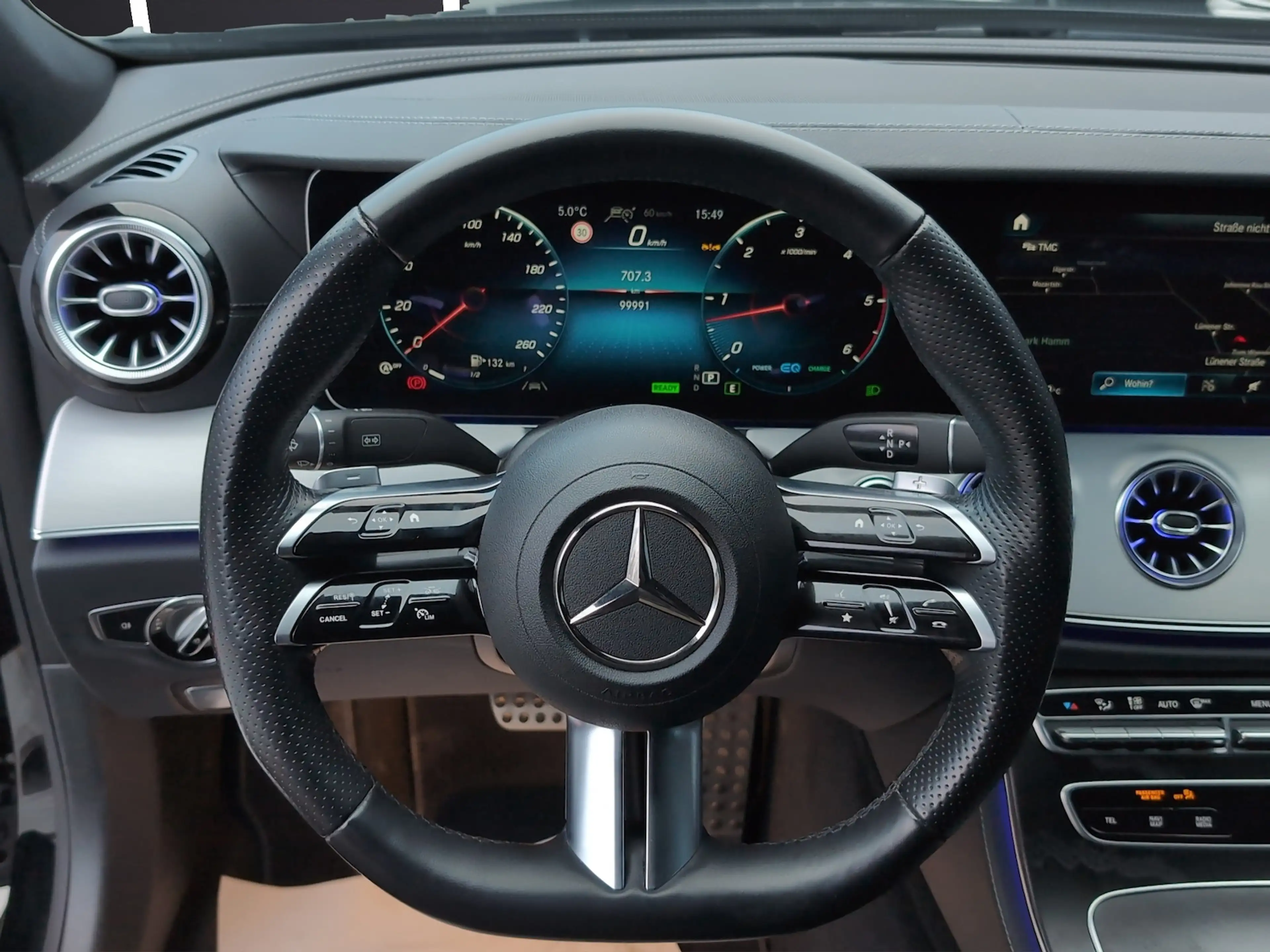 Mercedes-Benz CLS 300 d 4M AMG Night *LED*eAHK*Distro*Burmes* — photo 11