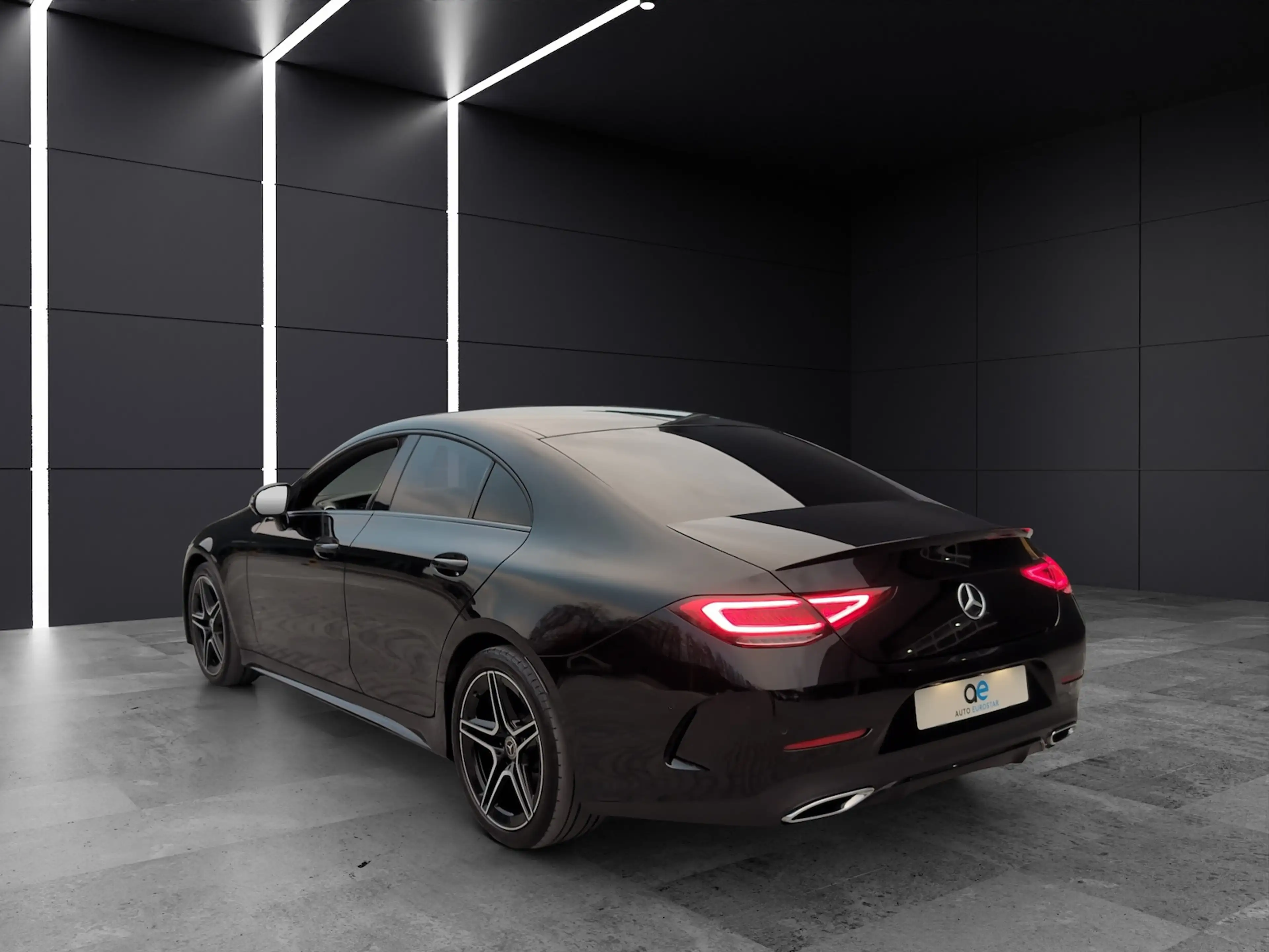 Mercedes-Benz CLS 300 d 4M AMG Night *LED*eAHK*Distro*Burmes* — photo 4