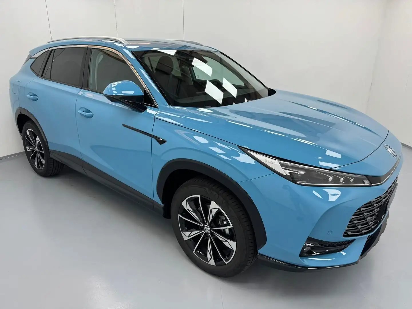 MG HS 1.5 TGDI AT LUXURY KM0 2025 ONLY - PROMO! Blau - 1