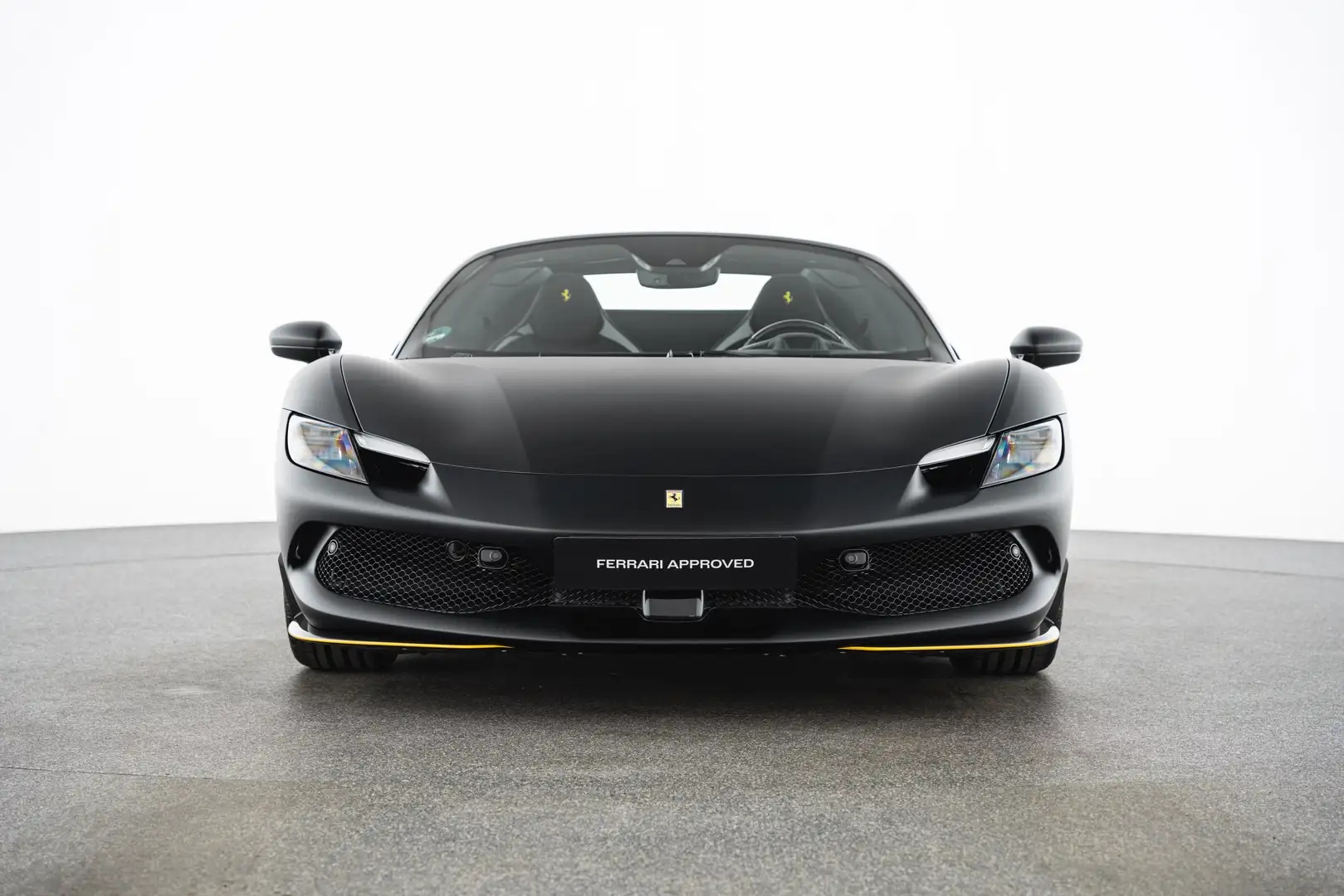 Ferrari 296 GTS Schwarz - 2