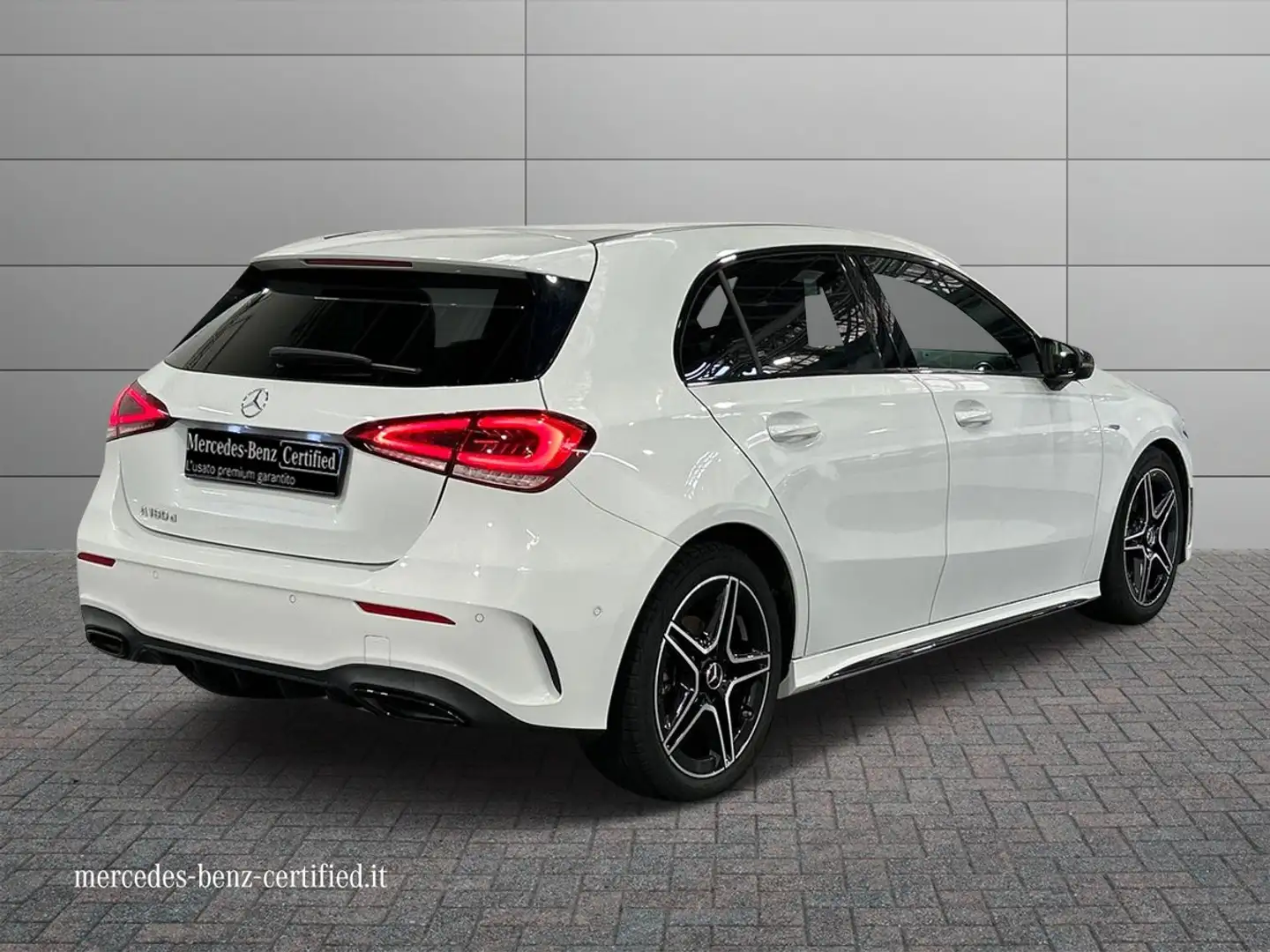 Mercedes-Benz A 180 d Premium Night edition Plus auto Bianco - 2