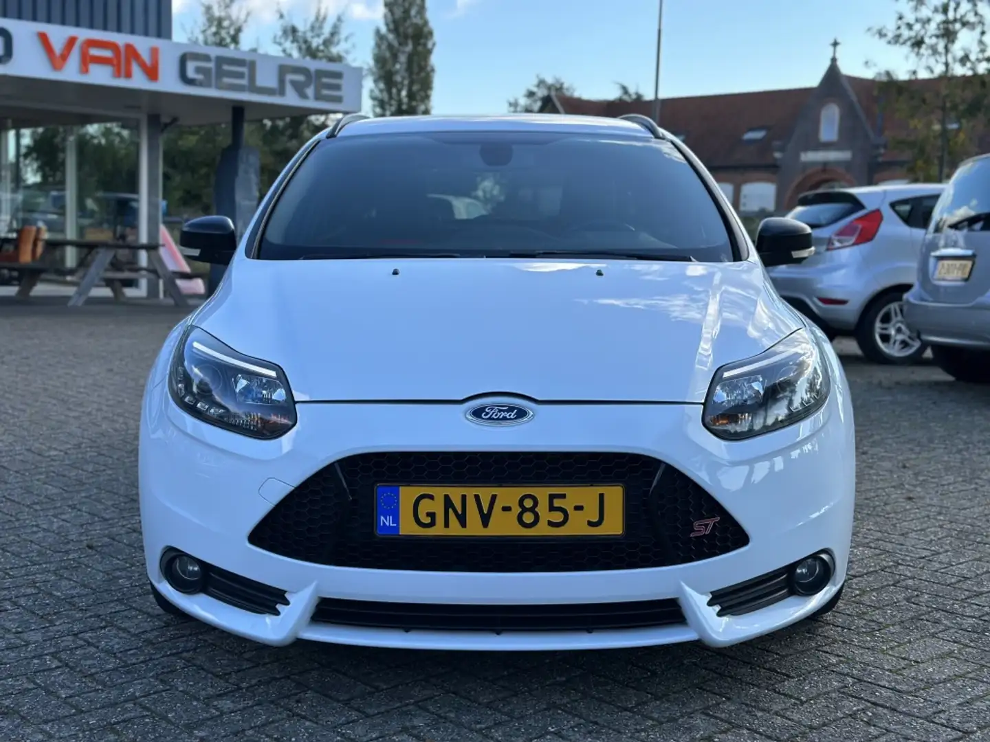 Ford Focus Wagon 2.0 EcoB. ST-2 250PK Peformace Pack *Stvw*MF Blanc - 2