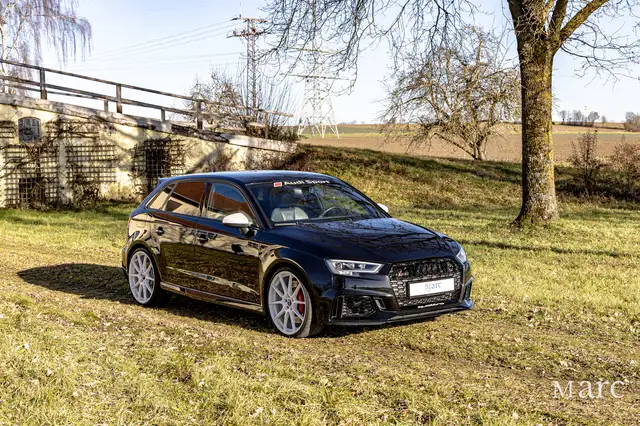Audi RS3 view 3