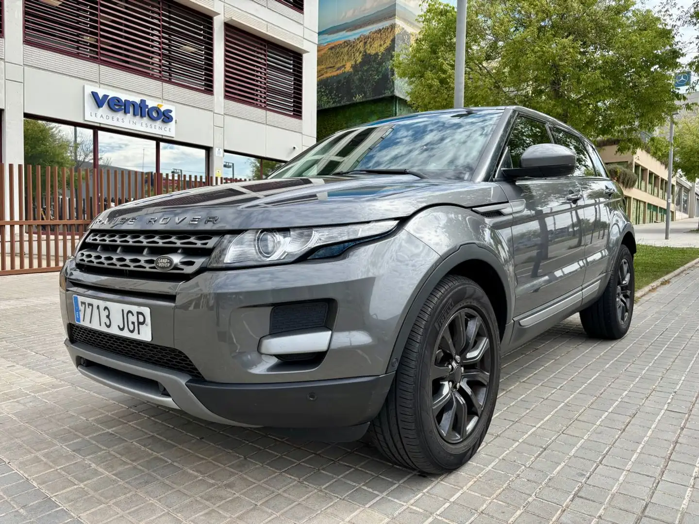 Land Rover Range Rover Evoque 2.2L TD4 Prestige 4x4 Aut. Gris - 1