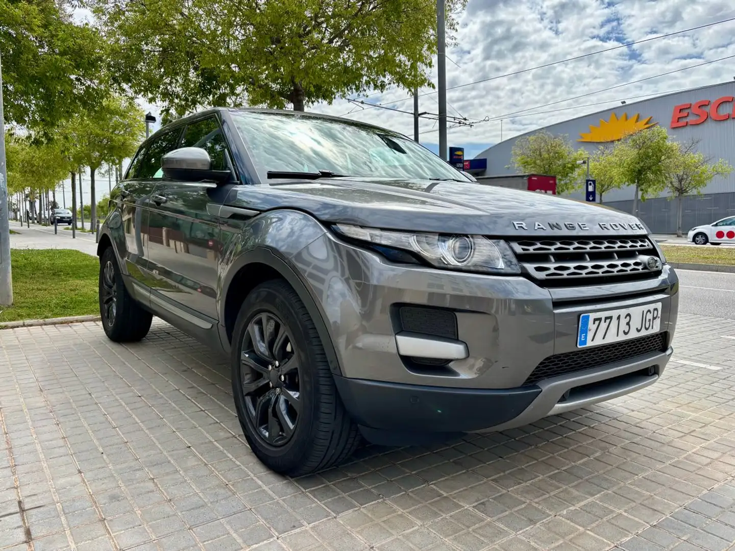 Land Rover Range Rover Evoque 2.2L TD4 Prestige 4x4 Aut. Gris - 2
