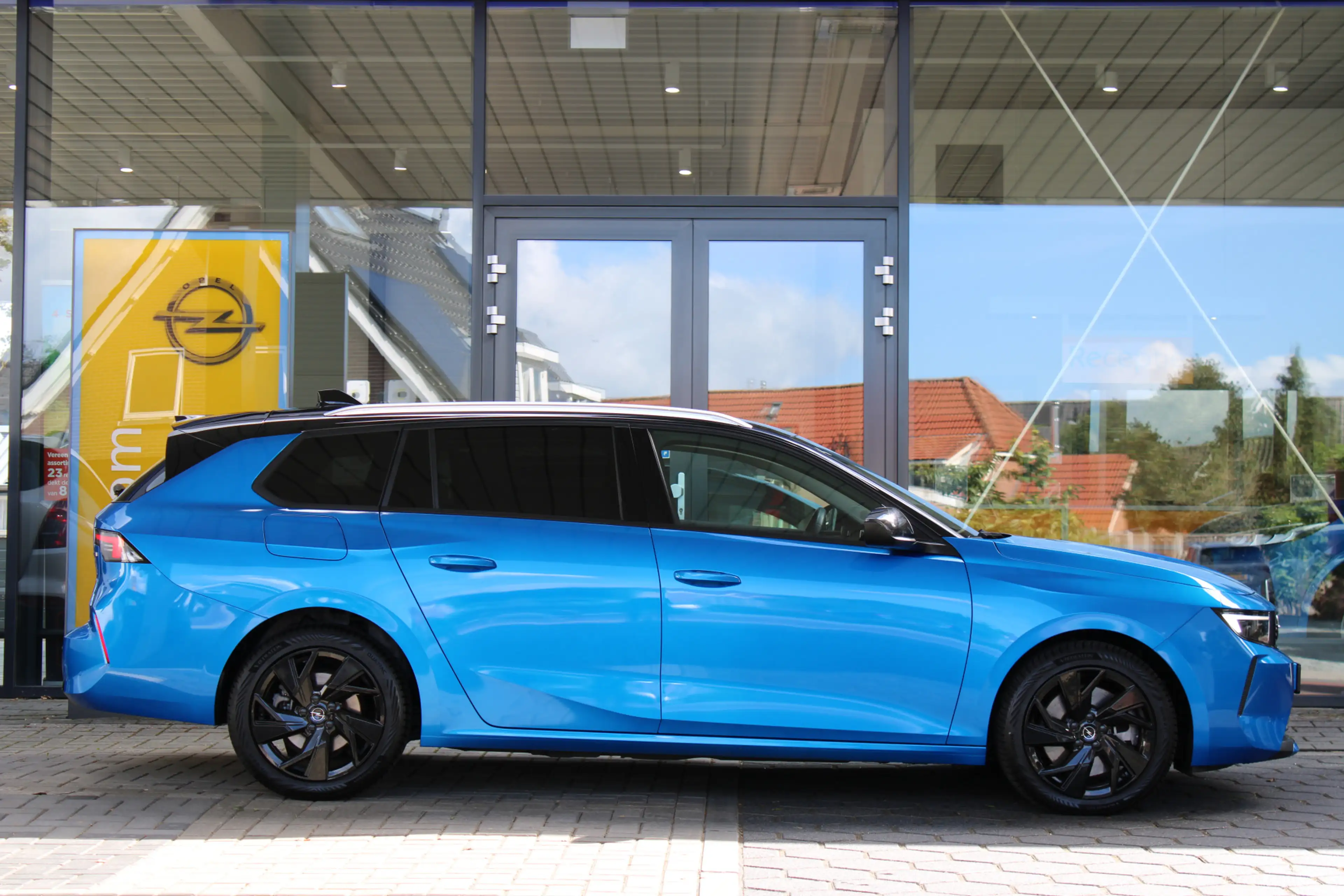 Opel Astra Sports Tourer 1.6 Hybrid Elegance | Dealeronderhou — photo 2