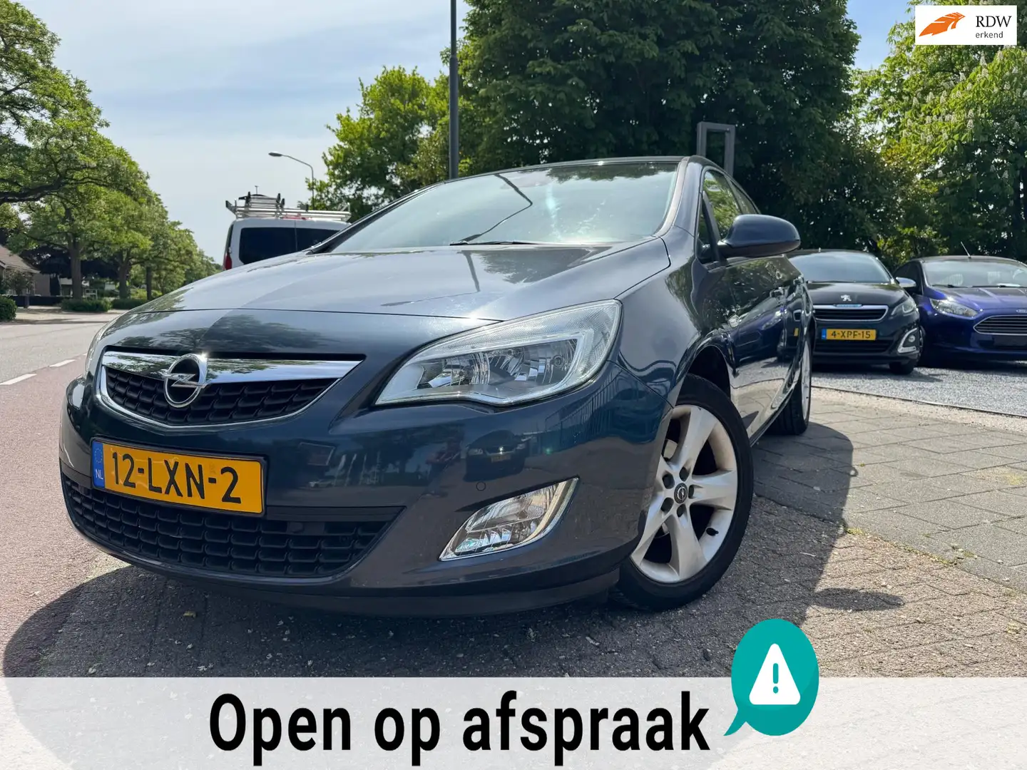 Opel Astra 1.4 16v A-C Elek Pakket Lmv Navi Pdc Trekhaak Blauw - 1